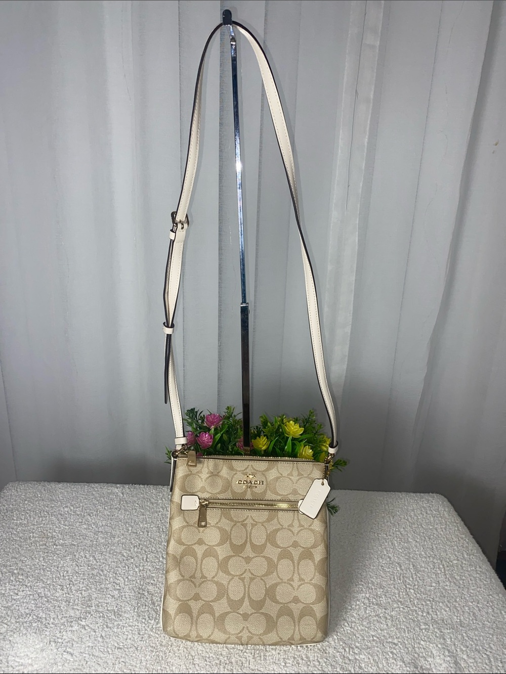 GUC Coach Beige Signature Canvas Crossbody Bag
